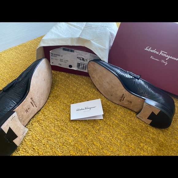 🏃‍♂️Salvatore Ferragamo Shoes (Mason 3)🏃‍♂️ - Picture 3 of 4